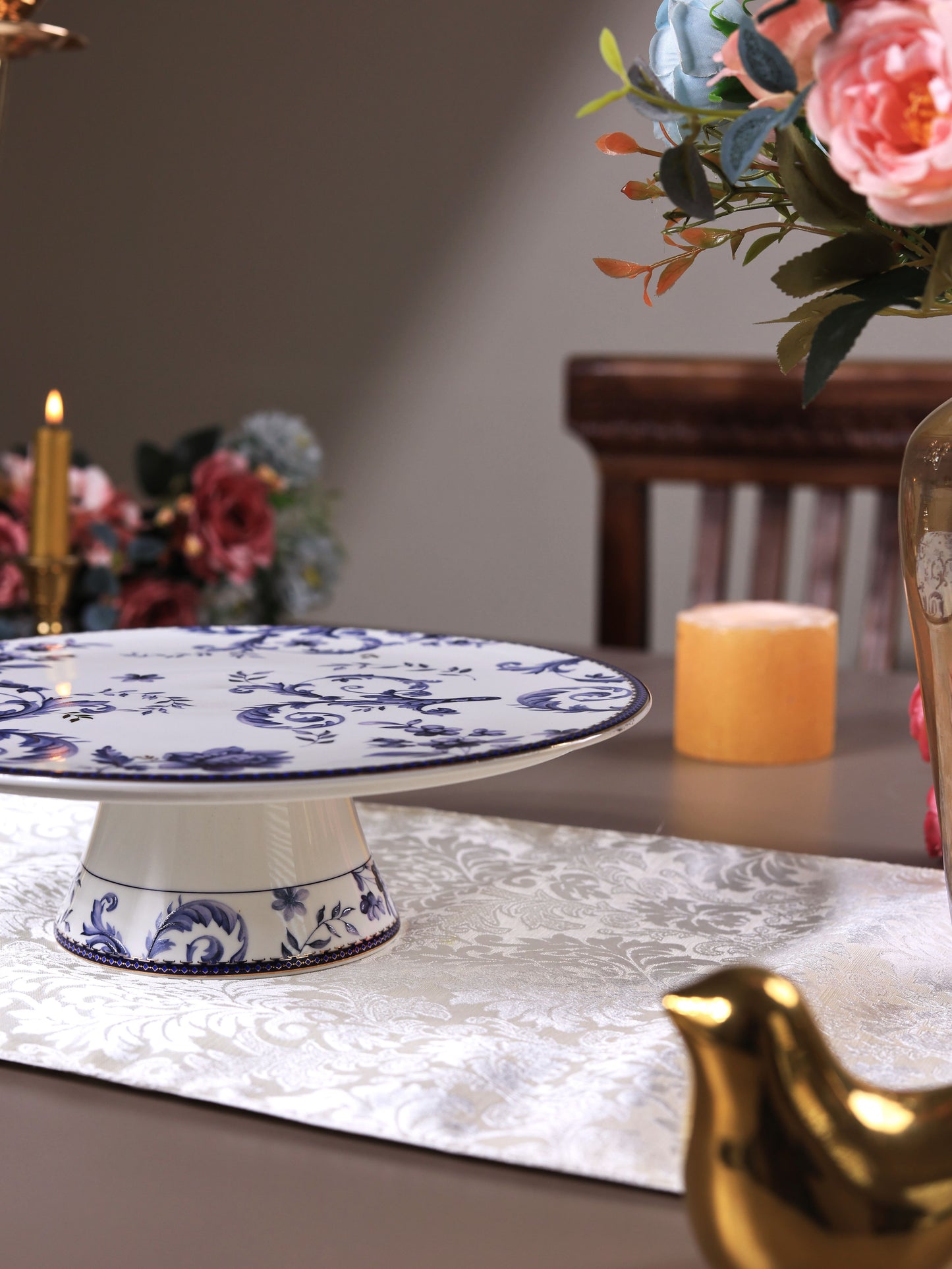 Midnight Blue Cake Stand - Vigneto