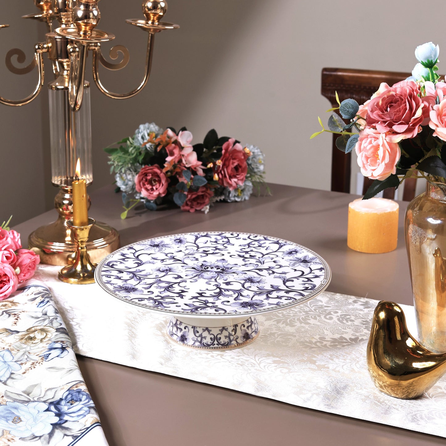 Royal Blue Cake Stand - Vigneto