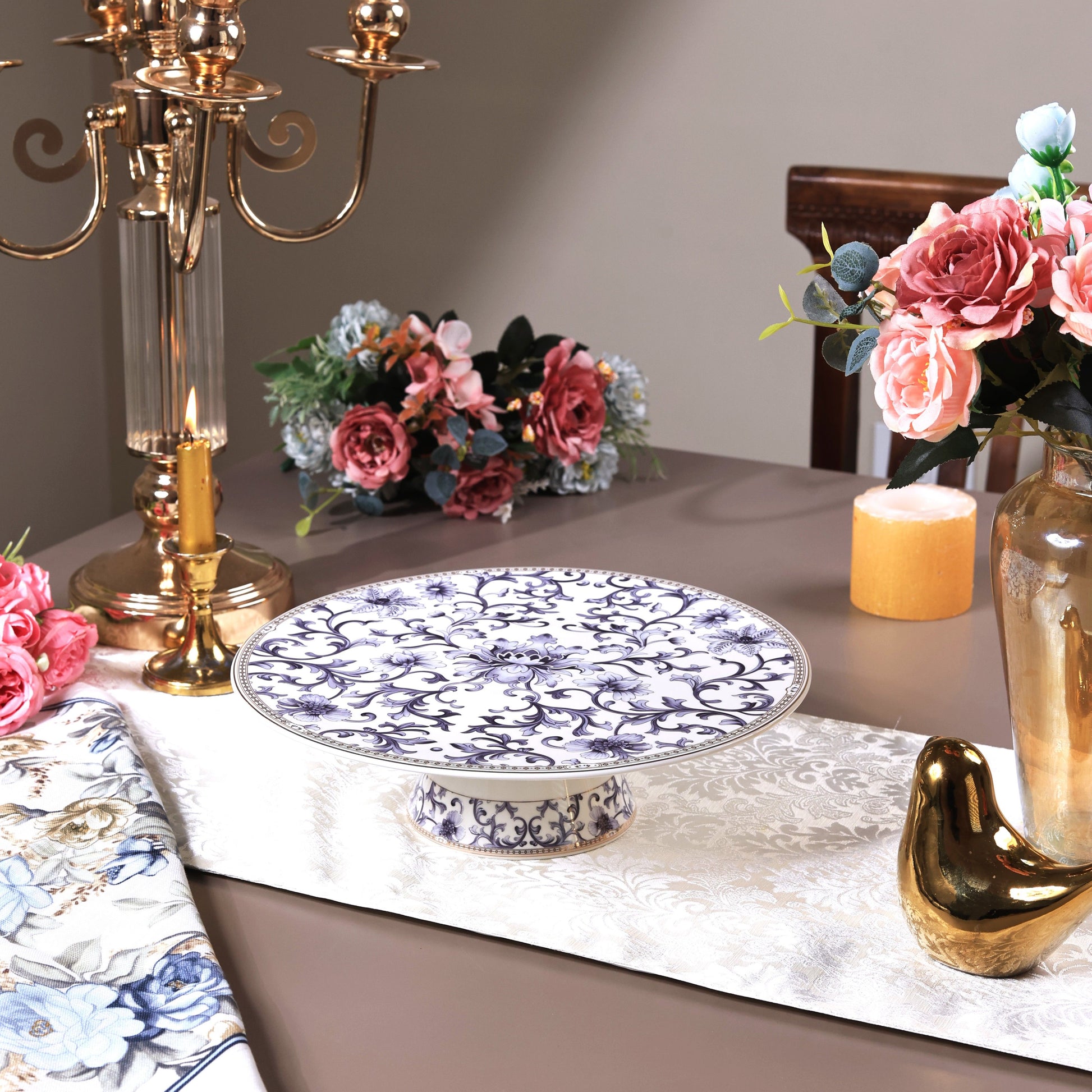 Royal Blue Cake Stand - Vigneto