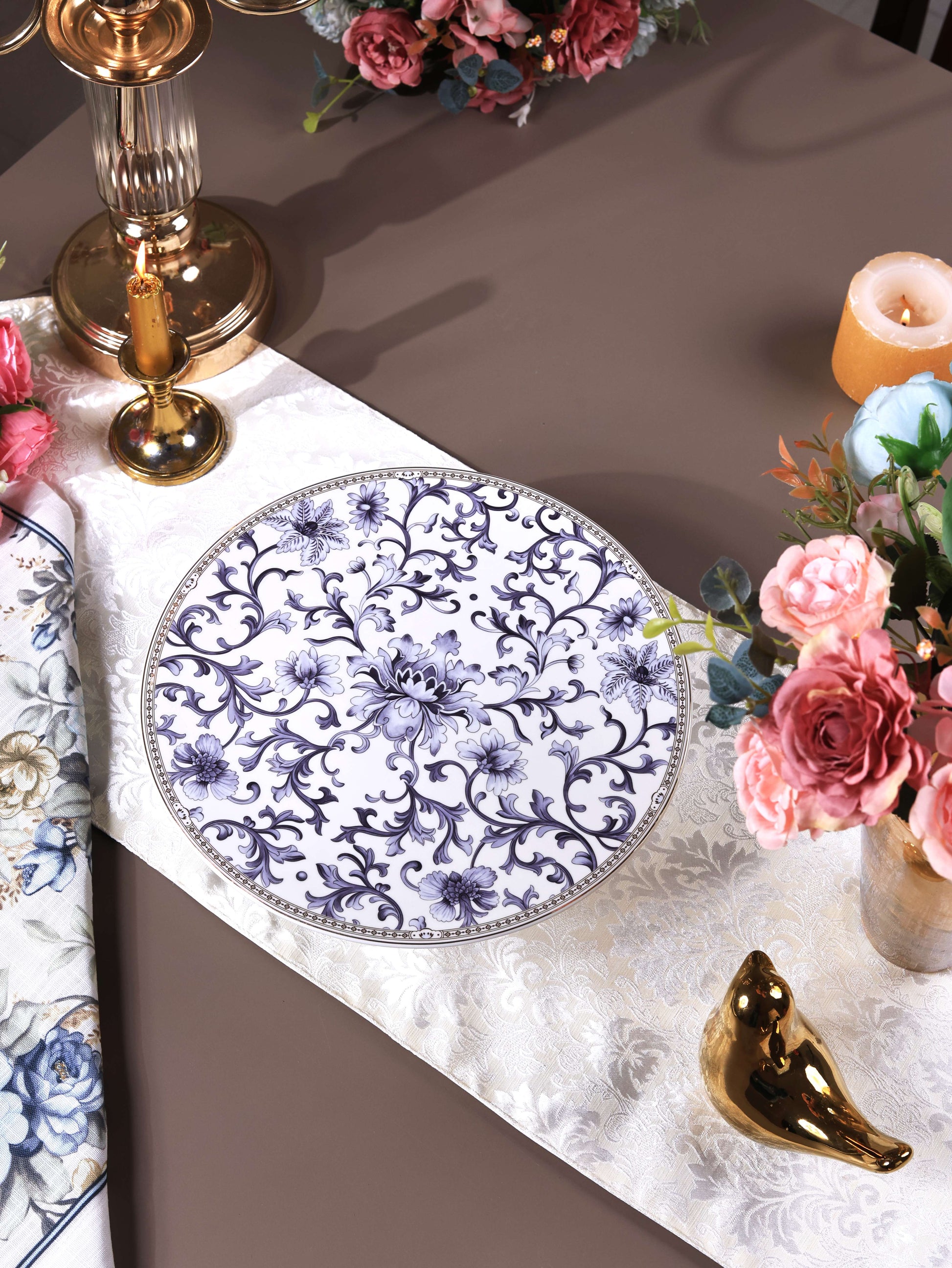 Royal Blue Cake Stand - Vigneto