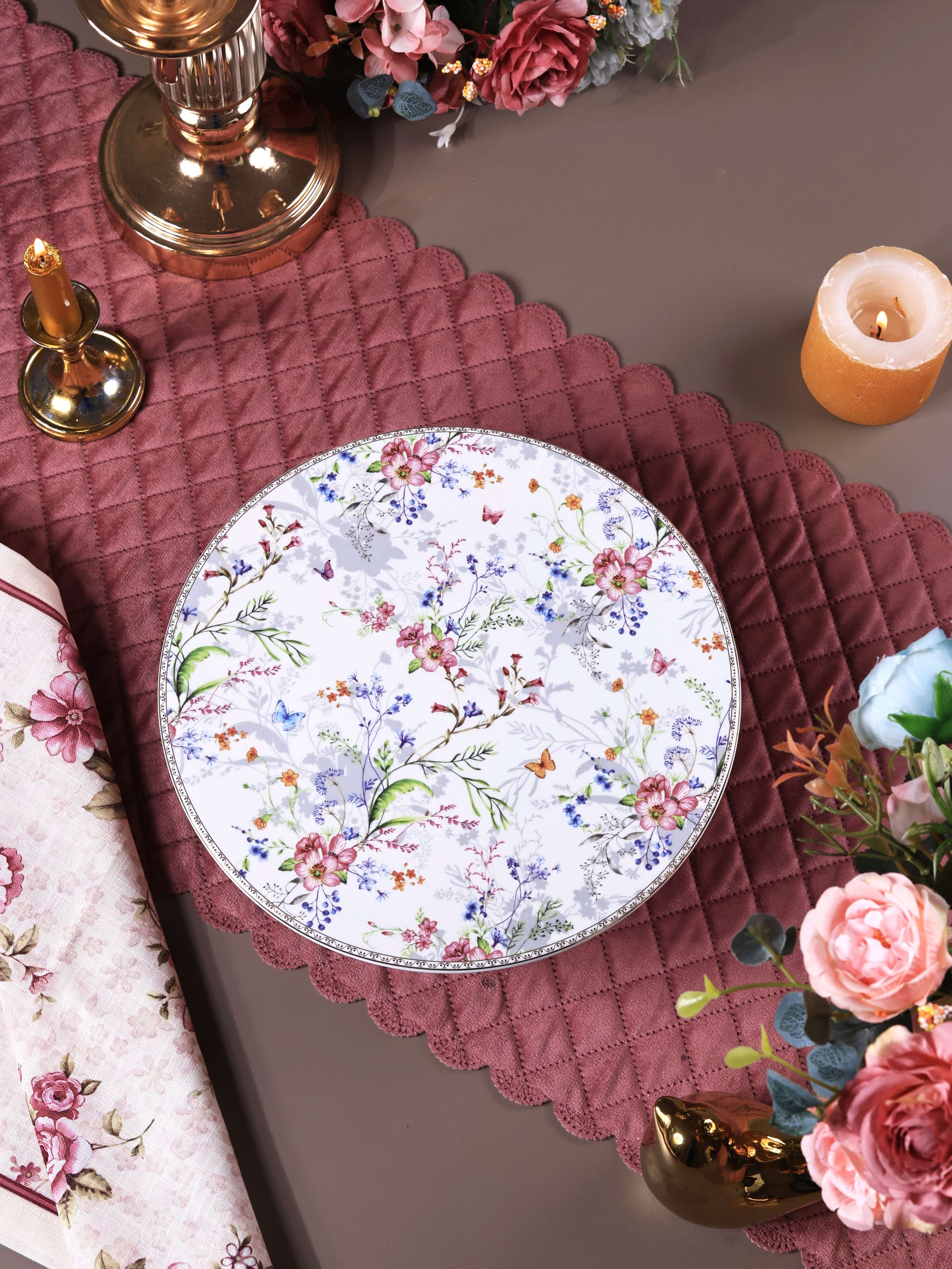Flower Bed Cake Stand - Vigneto