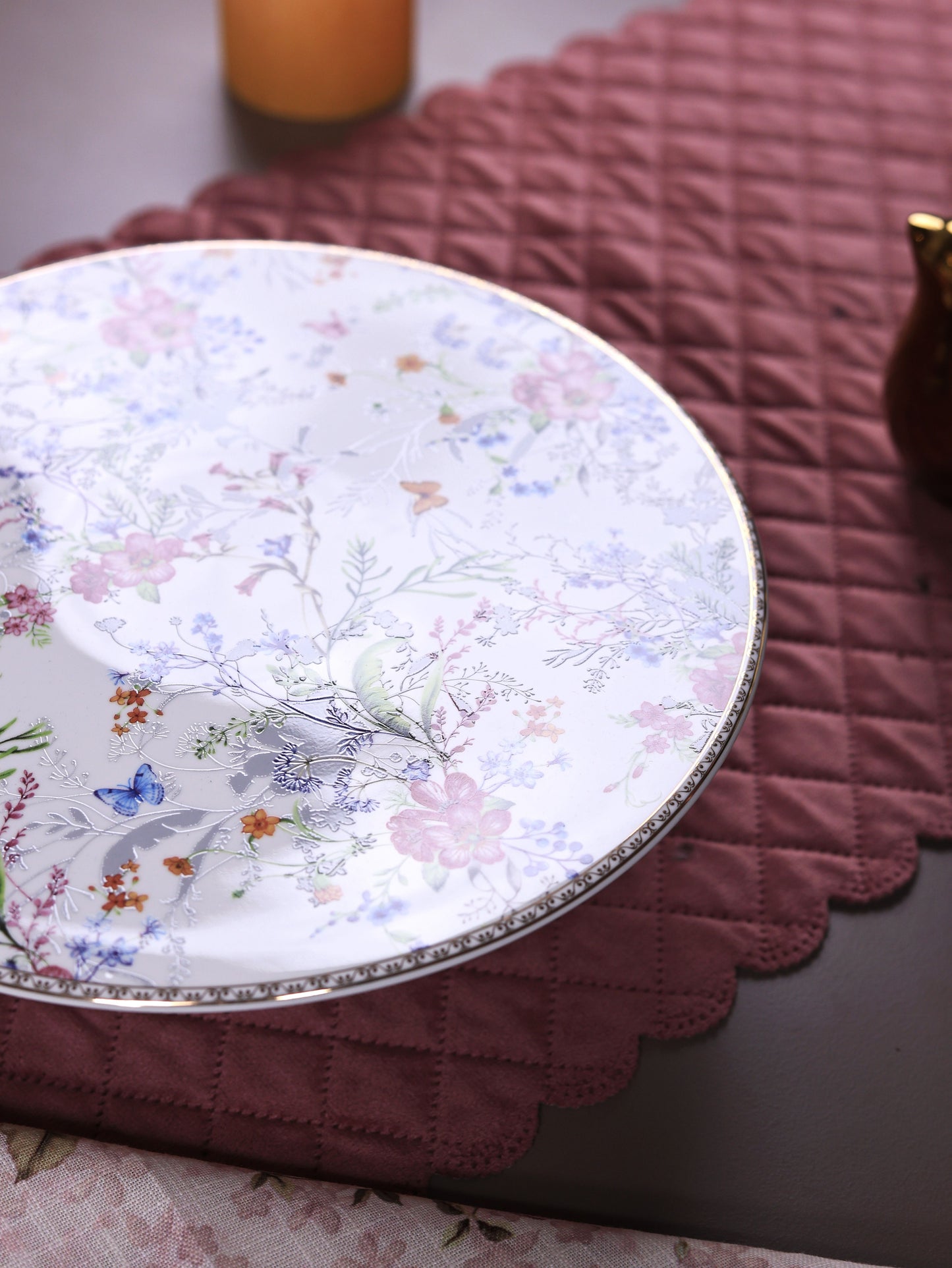 Flower Bed Cake Stand - Vigneto