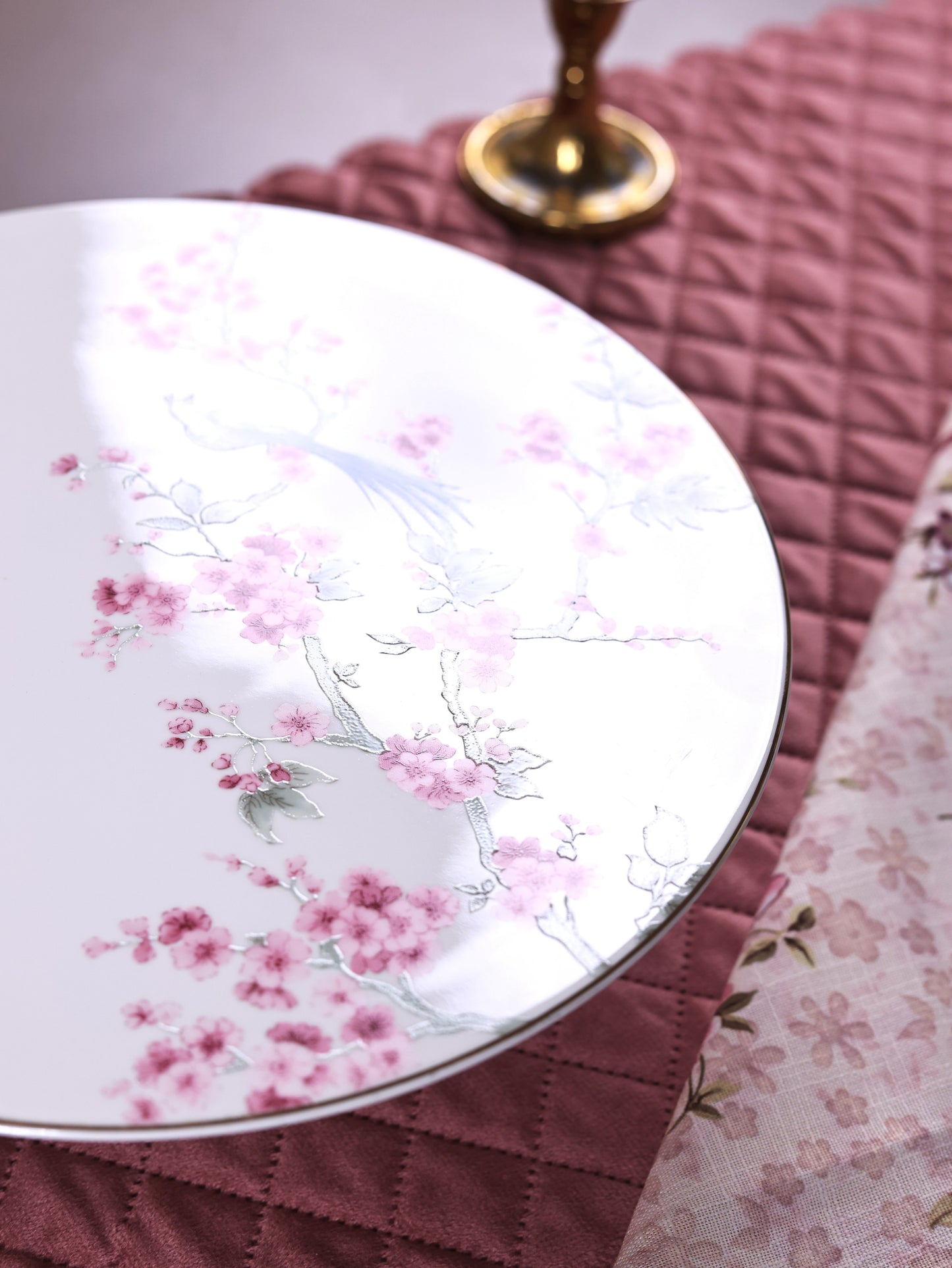 Orchid Bliss Cake Stand - Vigneto