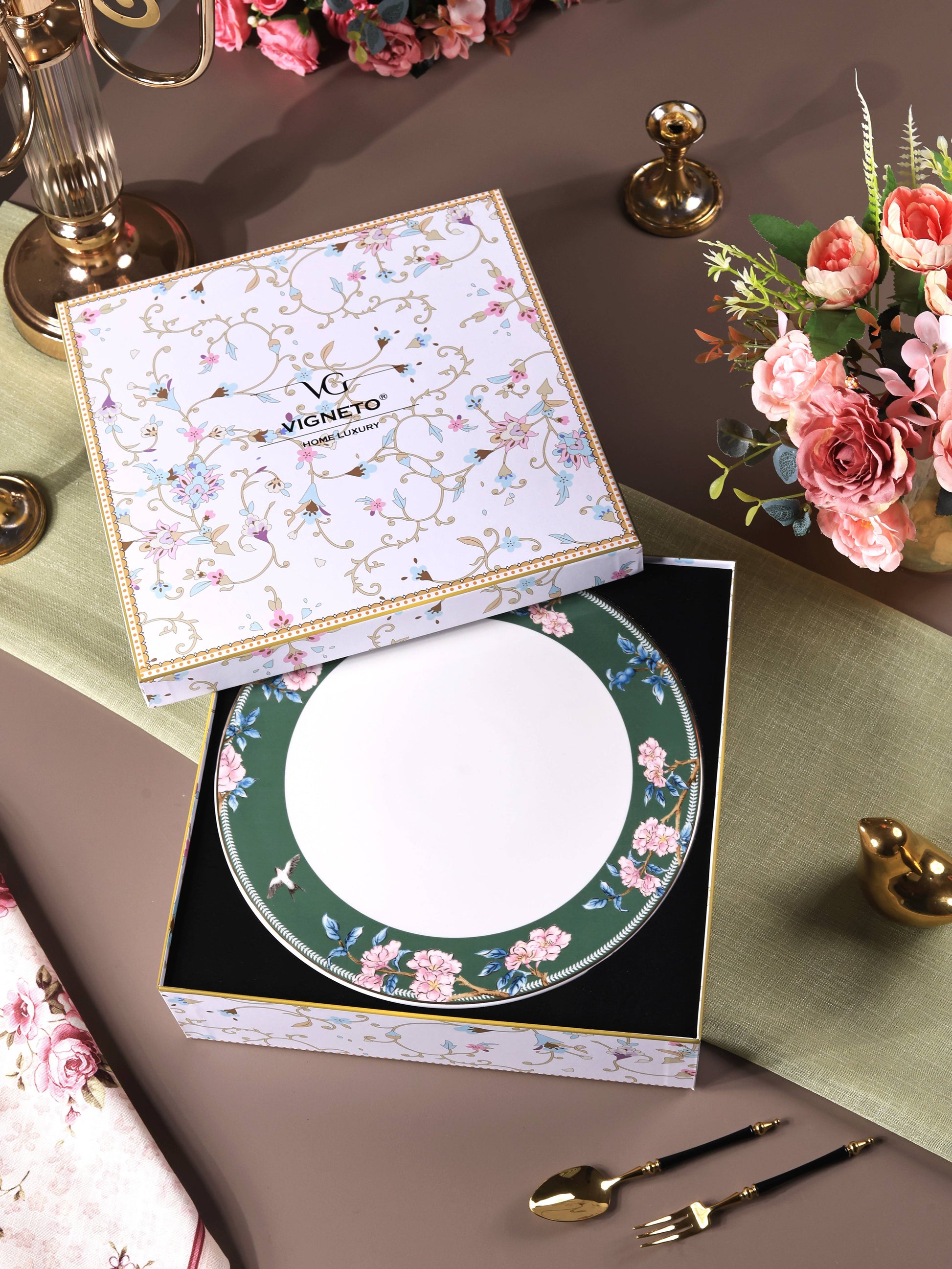 Victorian Green Cake Stand - Vigneto