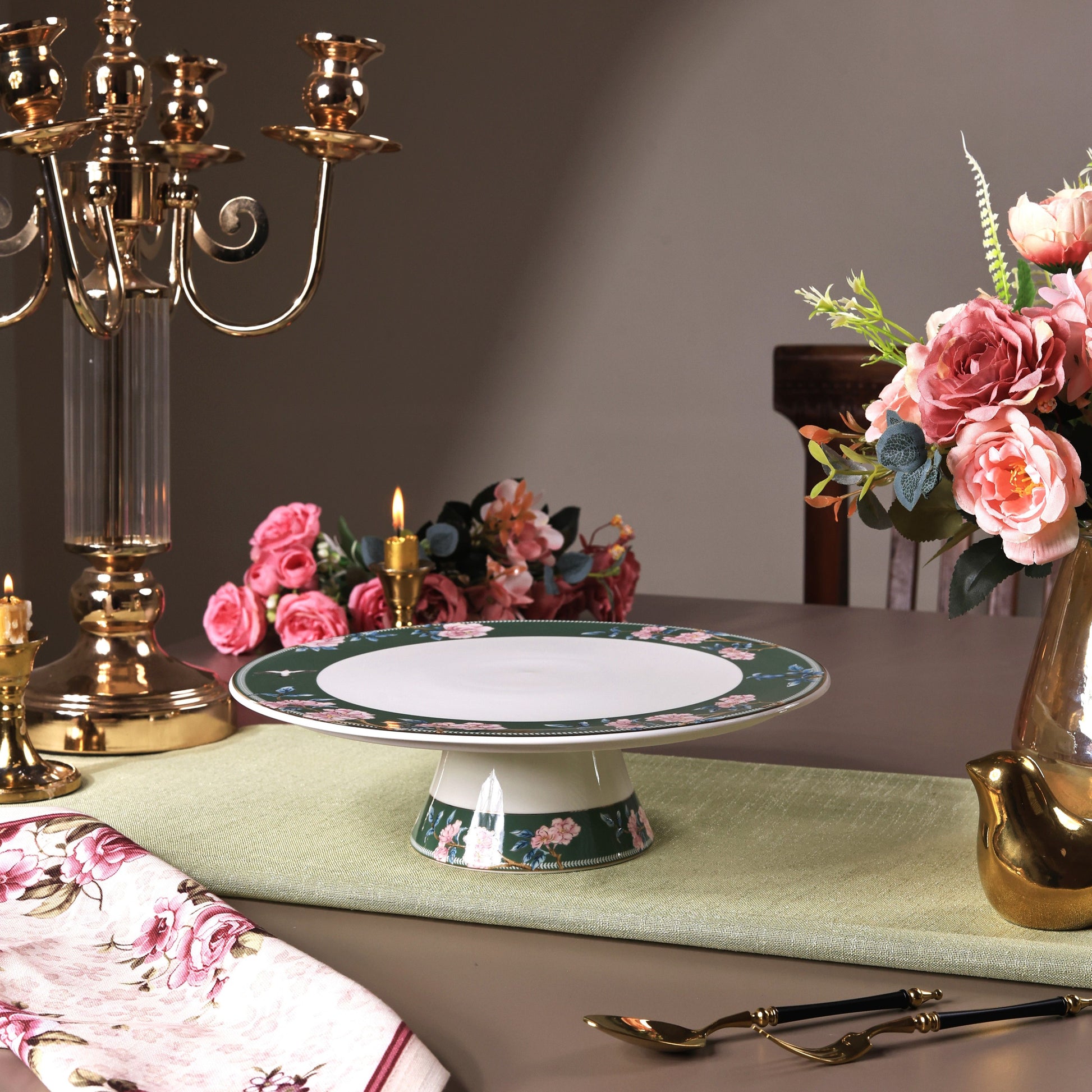 Victorian Green Cake Stand - Vigneto