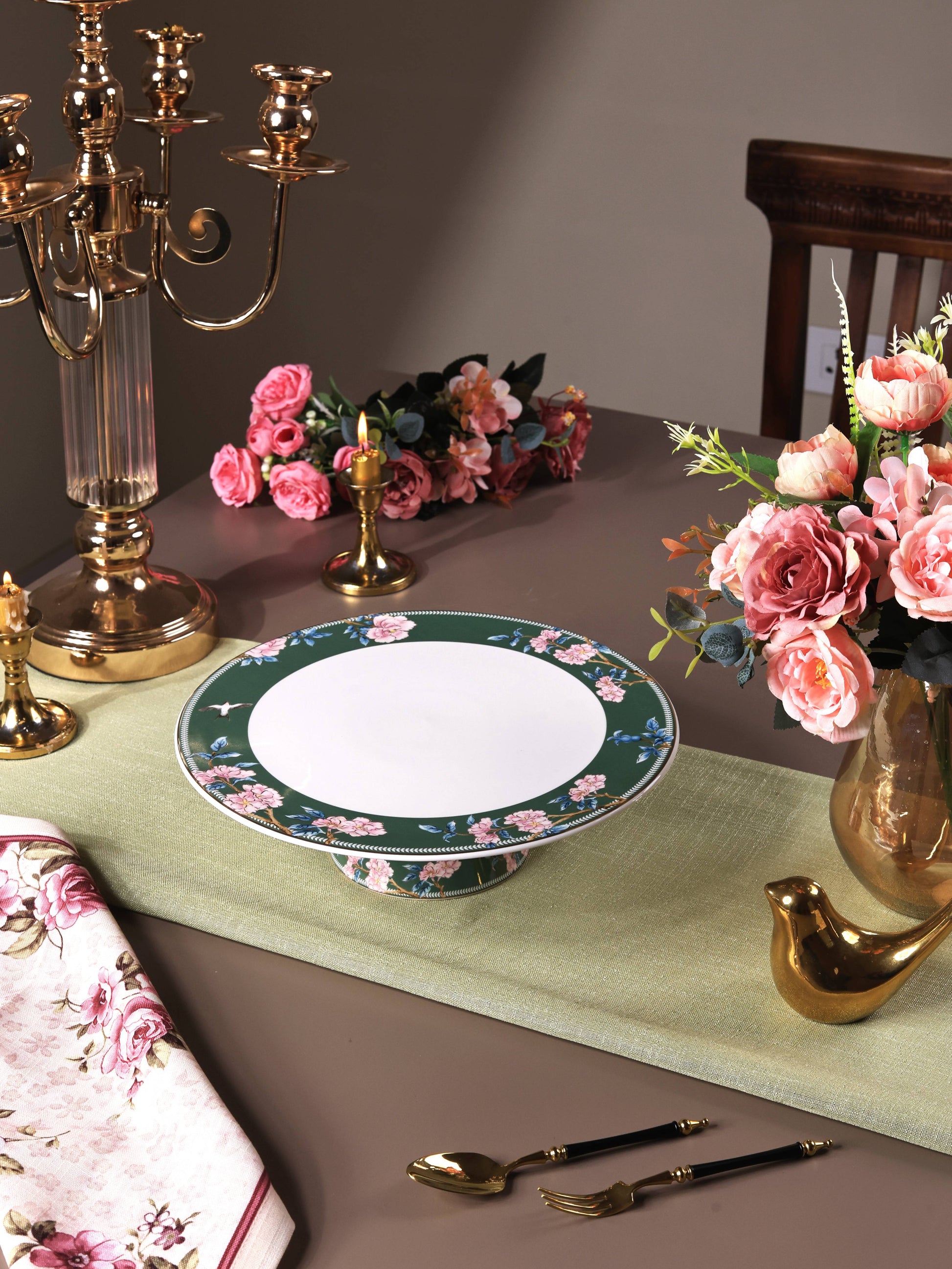 Victorian Green Cake Stand - Vigneto