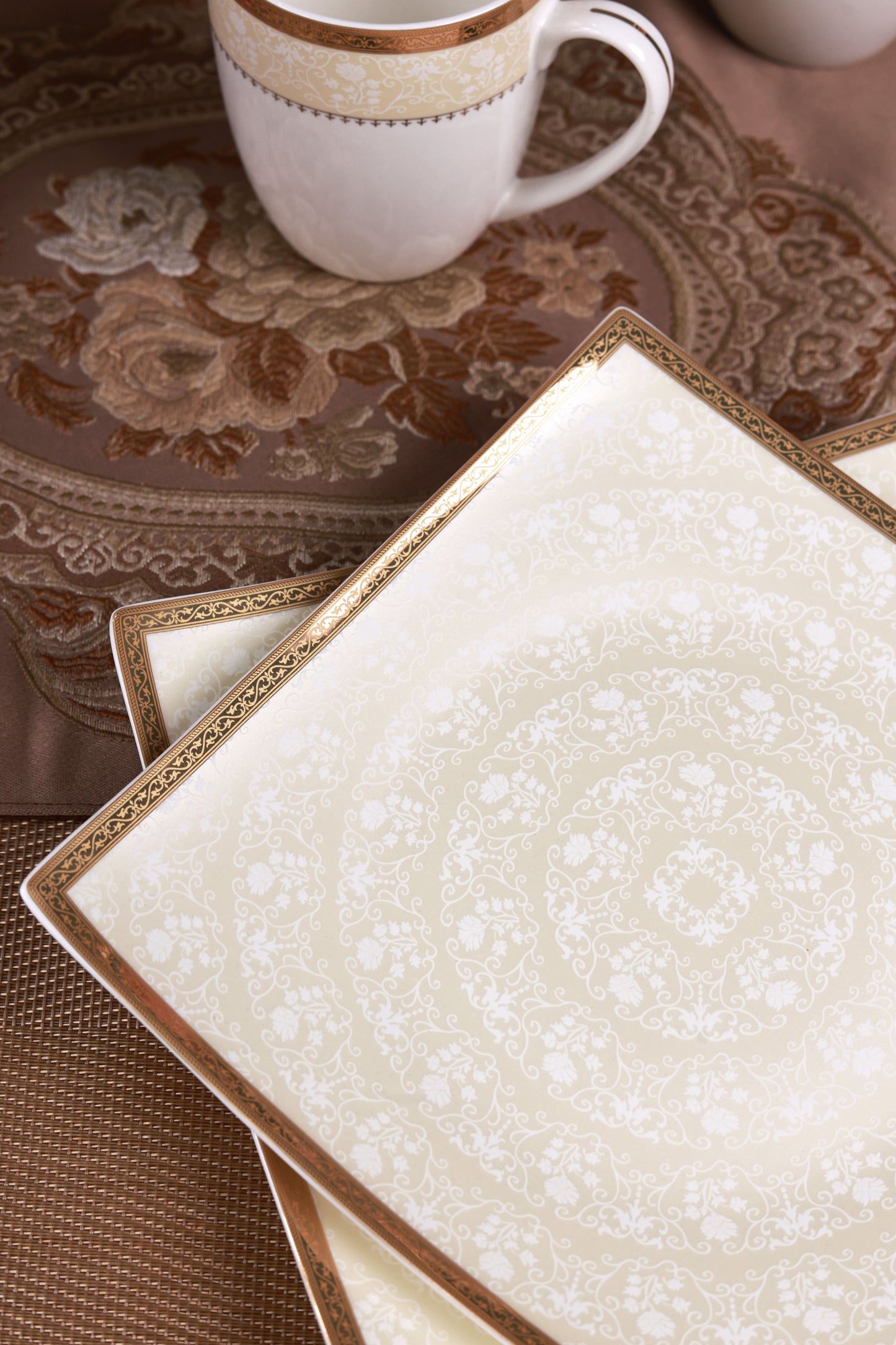 Creme Gold Coffee Mugs with Snack Plates (4 Mugs and 4 Snack Plates)