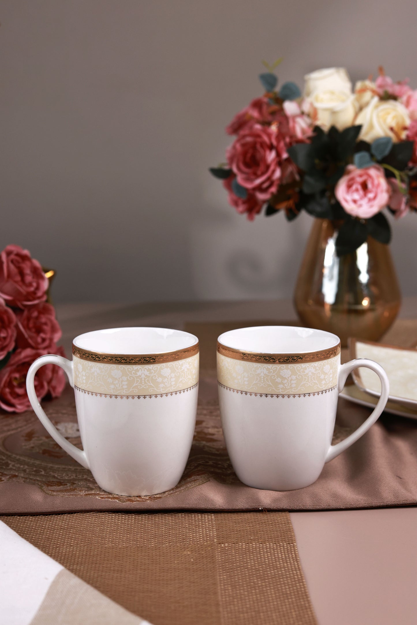 Creme Gold Coffee Mugs with Snack Plates (4 Mugs and 4 Snack Plates)