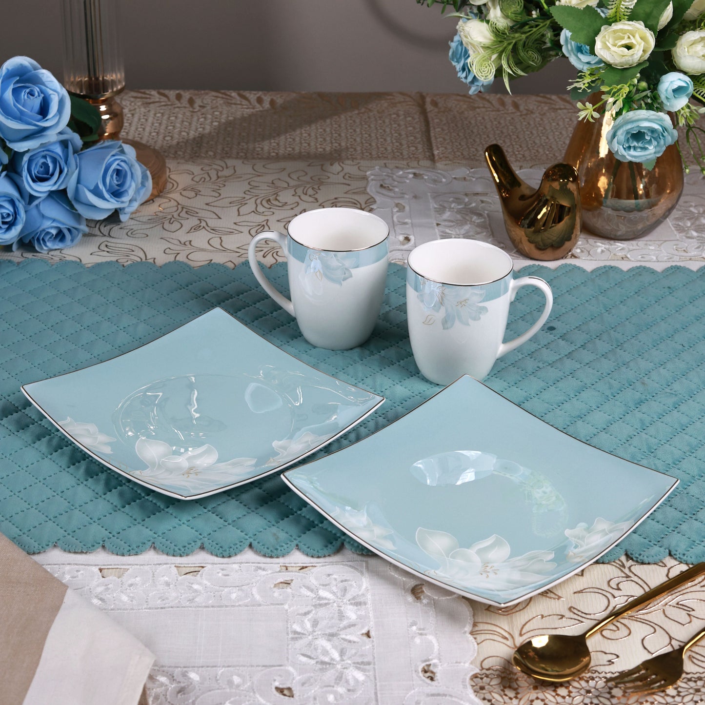 La Pacifique Coffee Mugs with Snack Plates (4 Mugs and 4 Snack Plates)