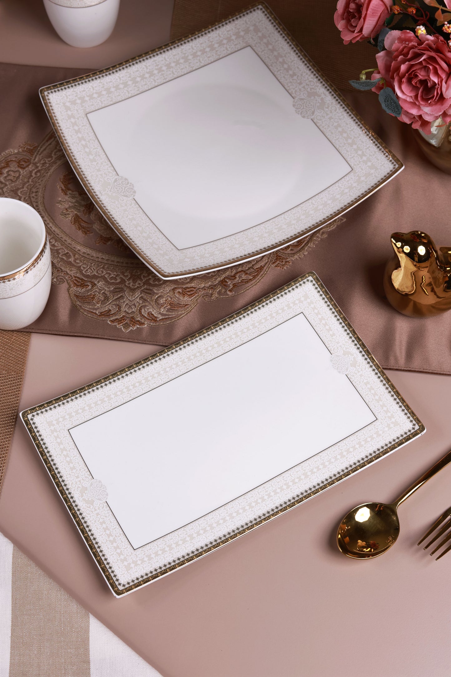 Persian Ivory 6 Pcs Coffee & Platter Set (4 Mugs, 1 Square Platter, 1 Snack Platter)
