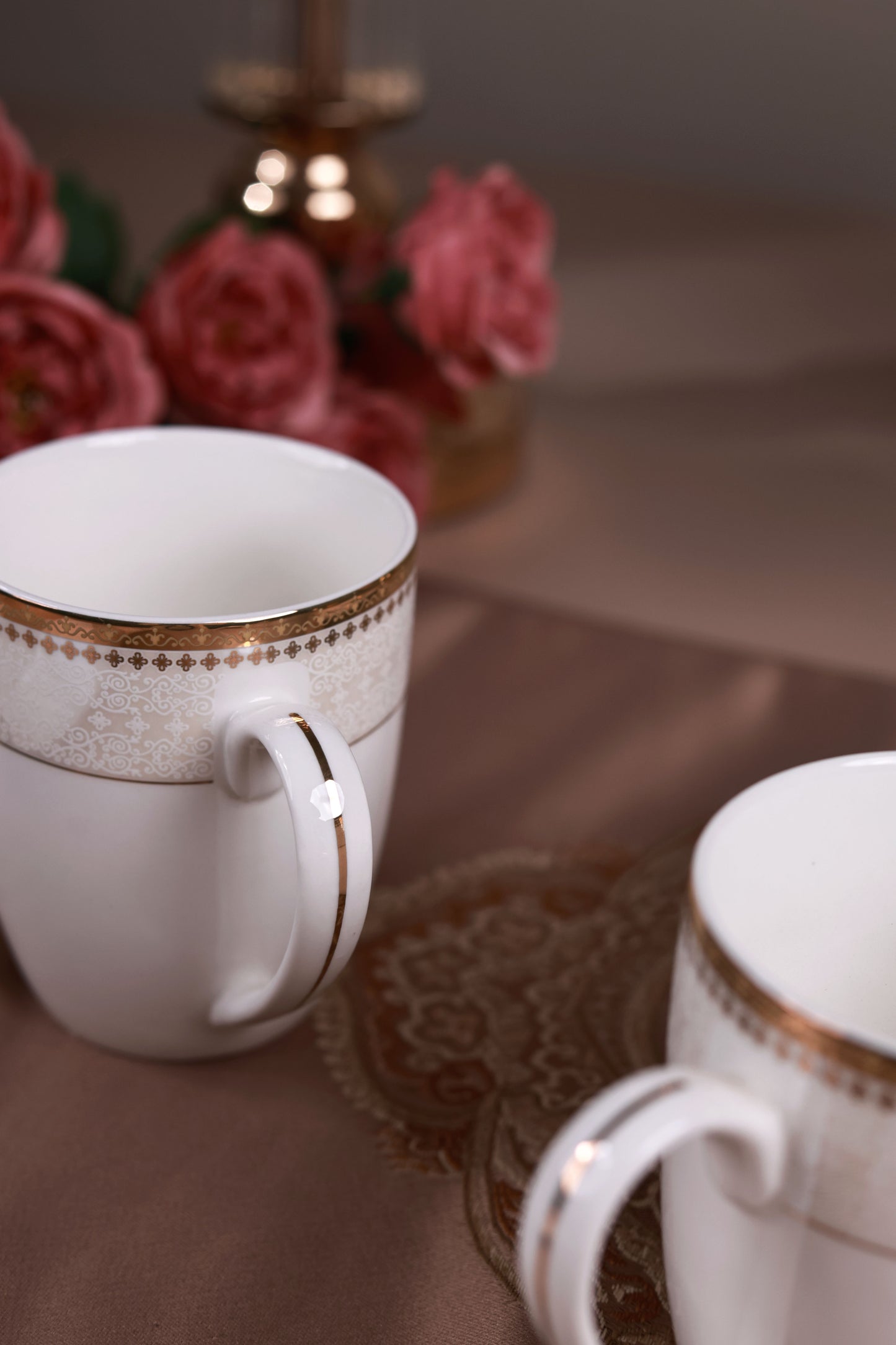 Persian Ivory 6 Pcs Coffee & Platter Set (4 Mugs, 1 Square Platter, 1 Snack Platter)