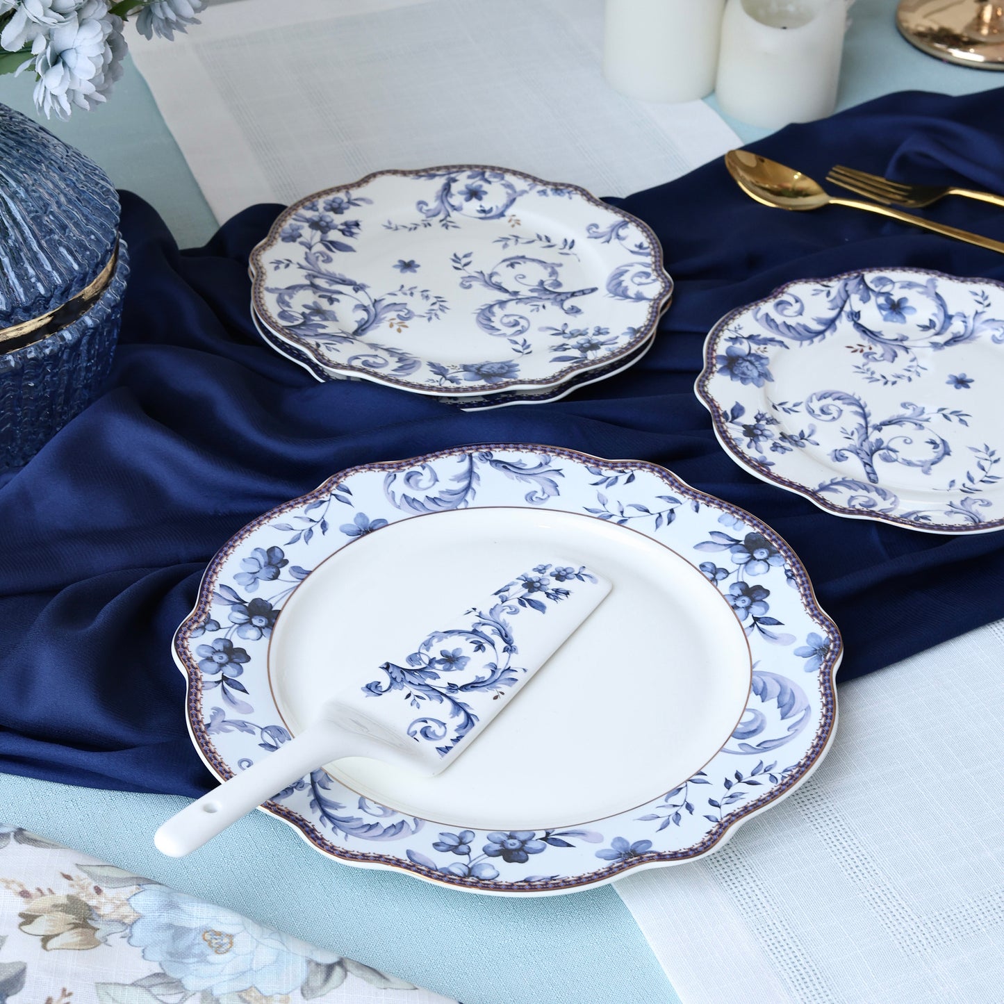 Midnight Blue 8 Pcs Snack Set (1 Serving Plate, 6 Quarter Plates, 1 Server) - Vigneto