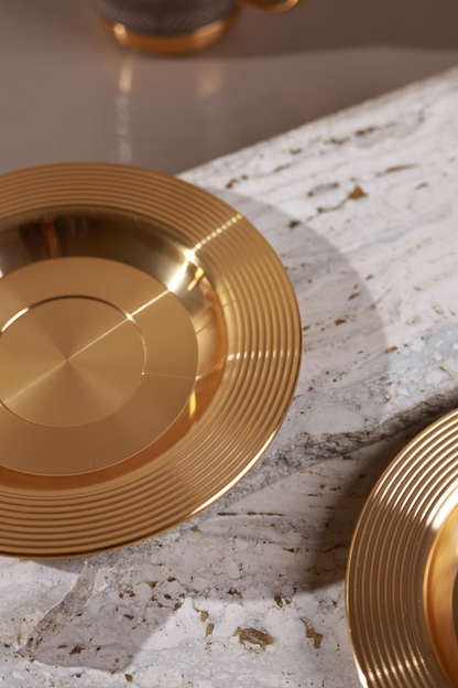 Chestnut Cup and Saucer Set (Metal Collection, 24K Gold)