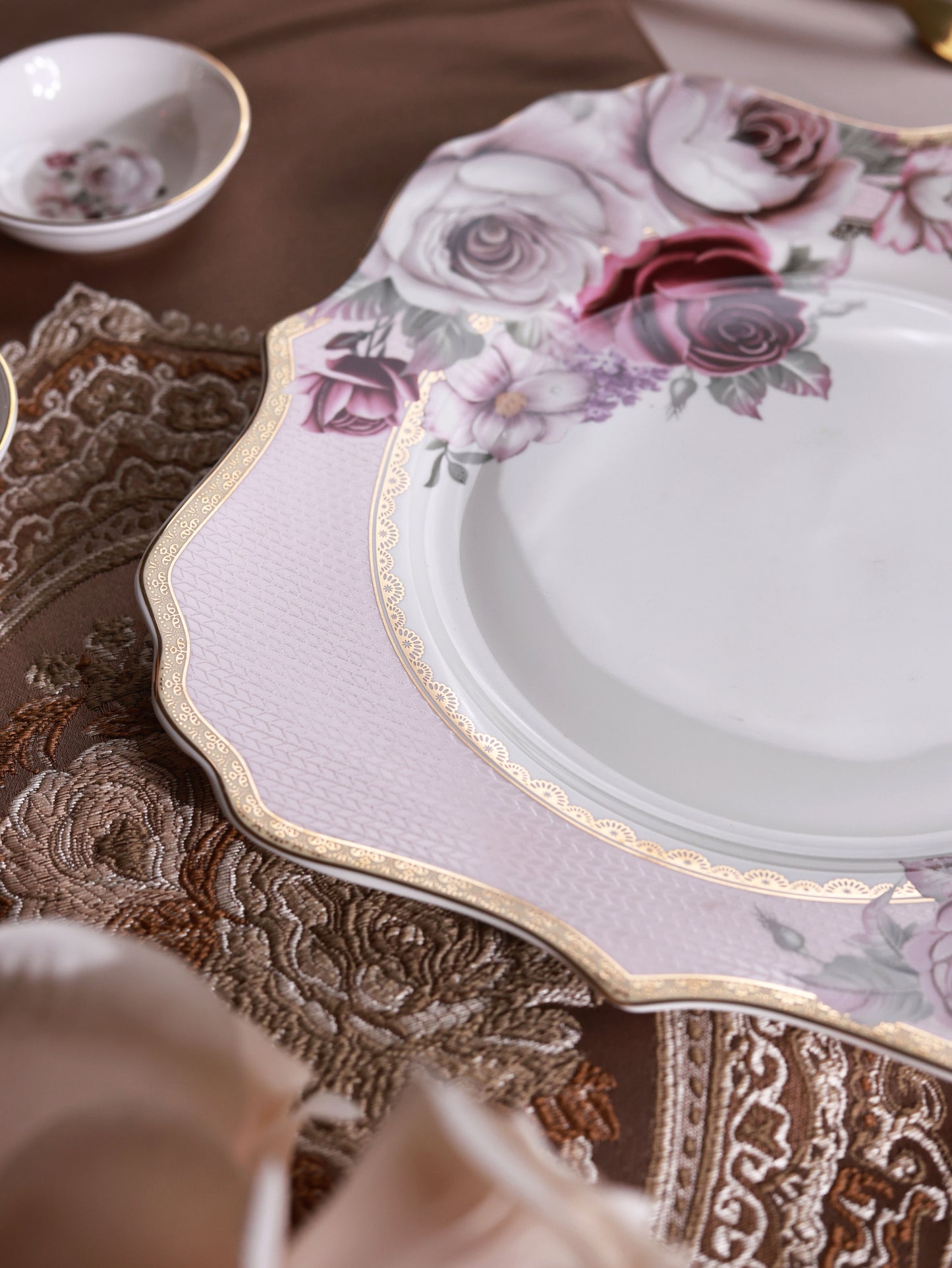 Rose Garden 8 Pcs Coffee & Platter Set (4 Mugs, 1 Square Platter, 1 Snack Platter, 2 Dip Bowls)