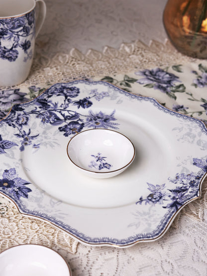 Jardin de Jouy 8 Pcs Coffee & Platter Set (4 Mugs, 1 Square Platter, 1 Snack Platter, 2 Dip Bowls) - Vigneto