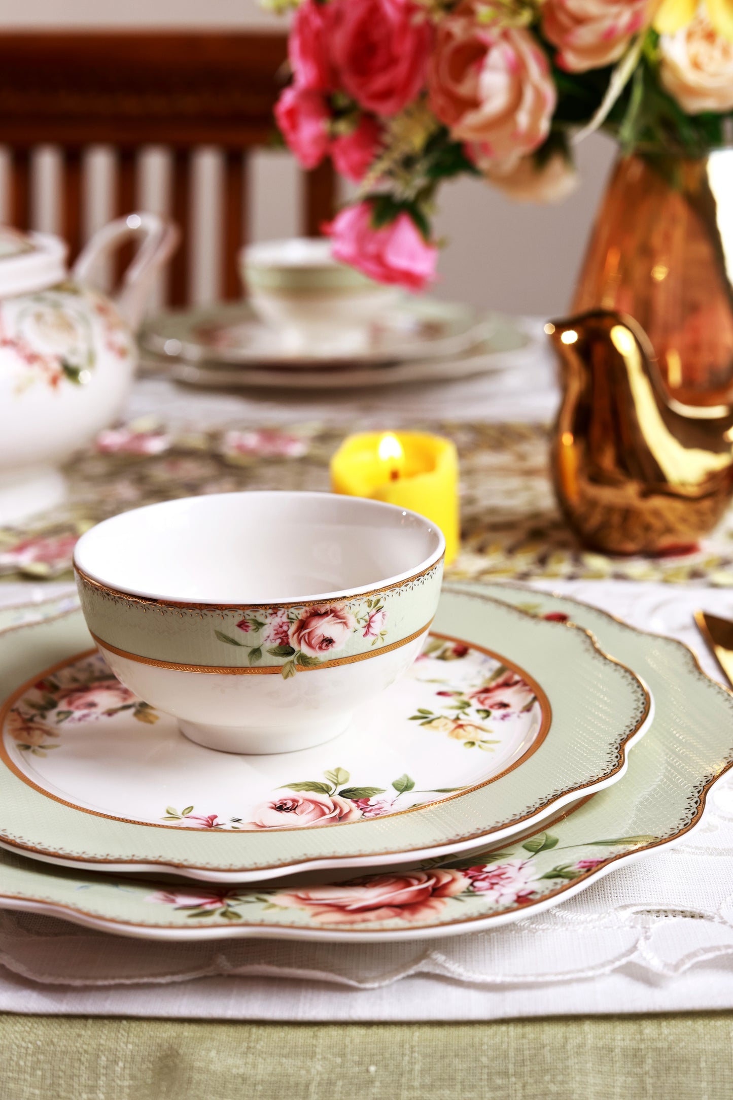 Pistachio Green 18 Pcs Dinner Set - Vigneto