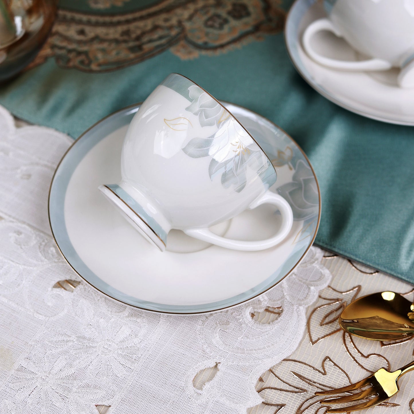 La Pacifique Cup and Saucer Set (6 Cups and 6 Saucers)
