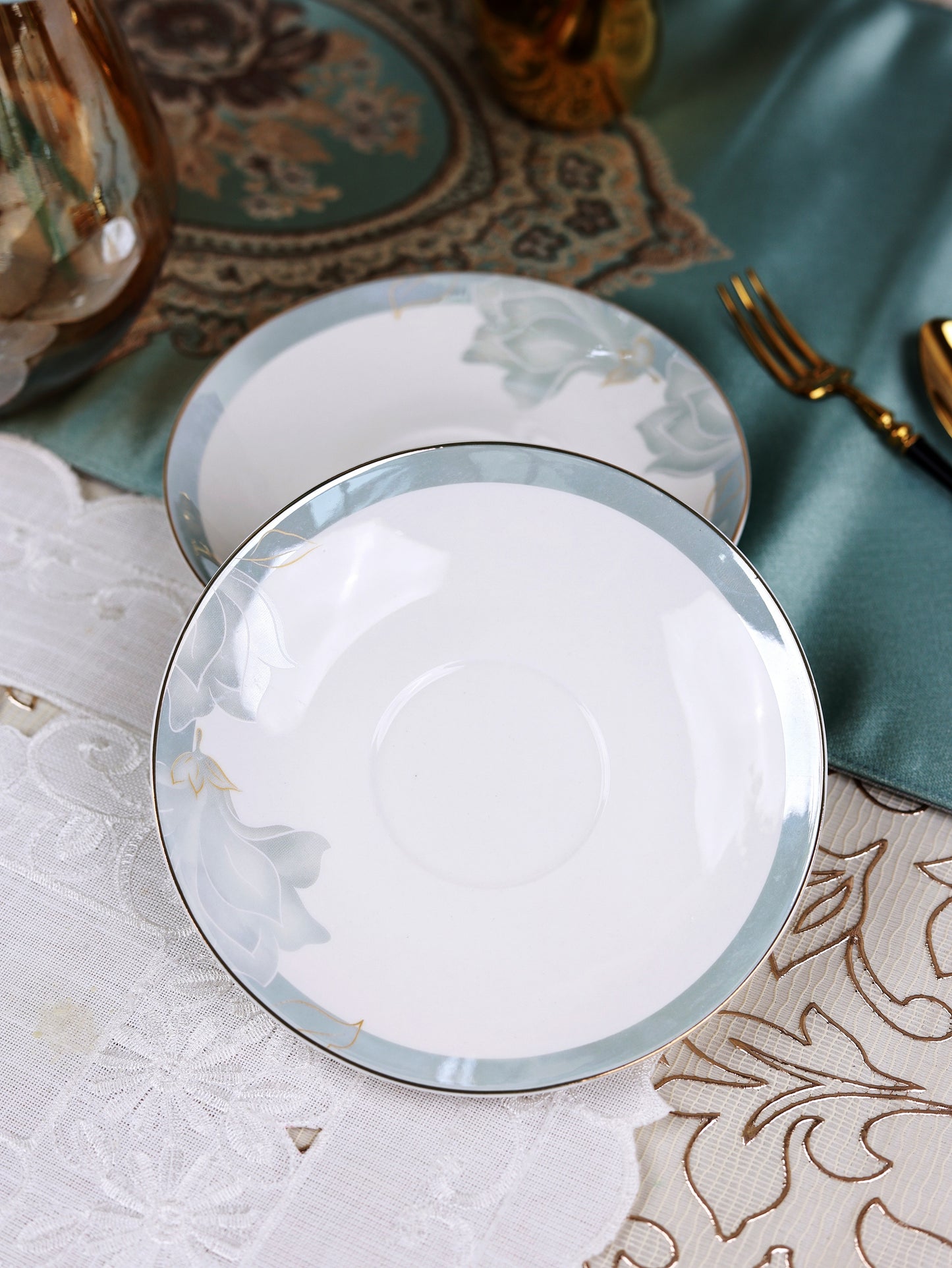 La Pacifique Cup and Saucer Set (6 Cups and 6 Saucers)