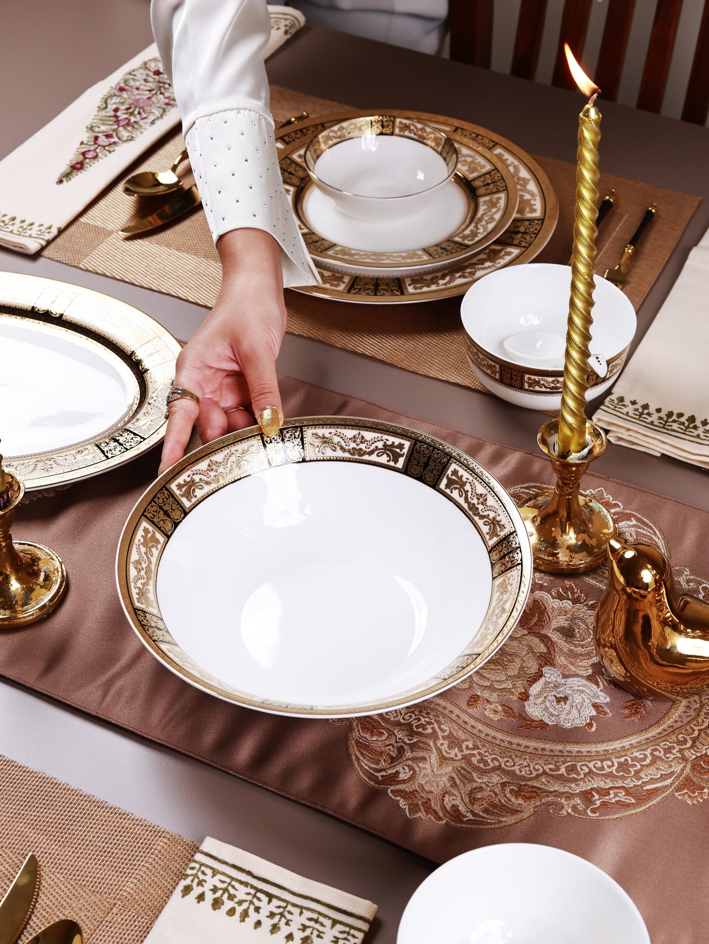 Chateau d'Or 36 Pcs Dinner Set (Palace Collection, 24K Embossed Gold)