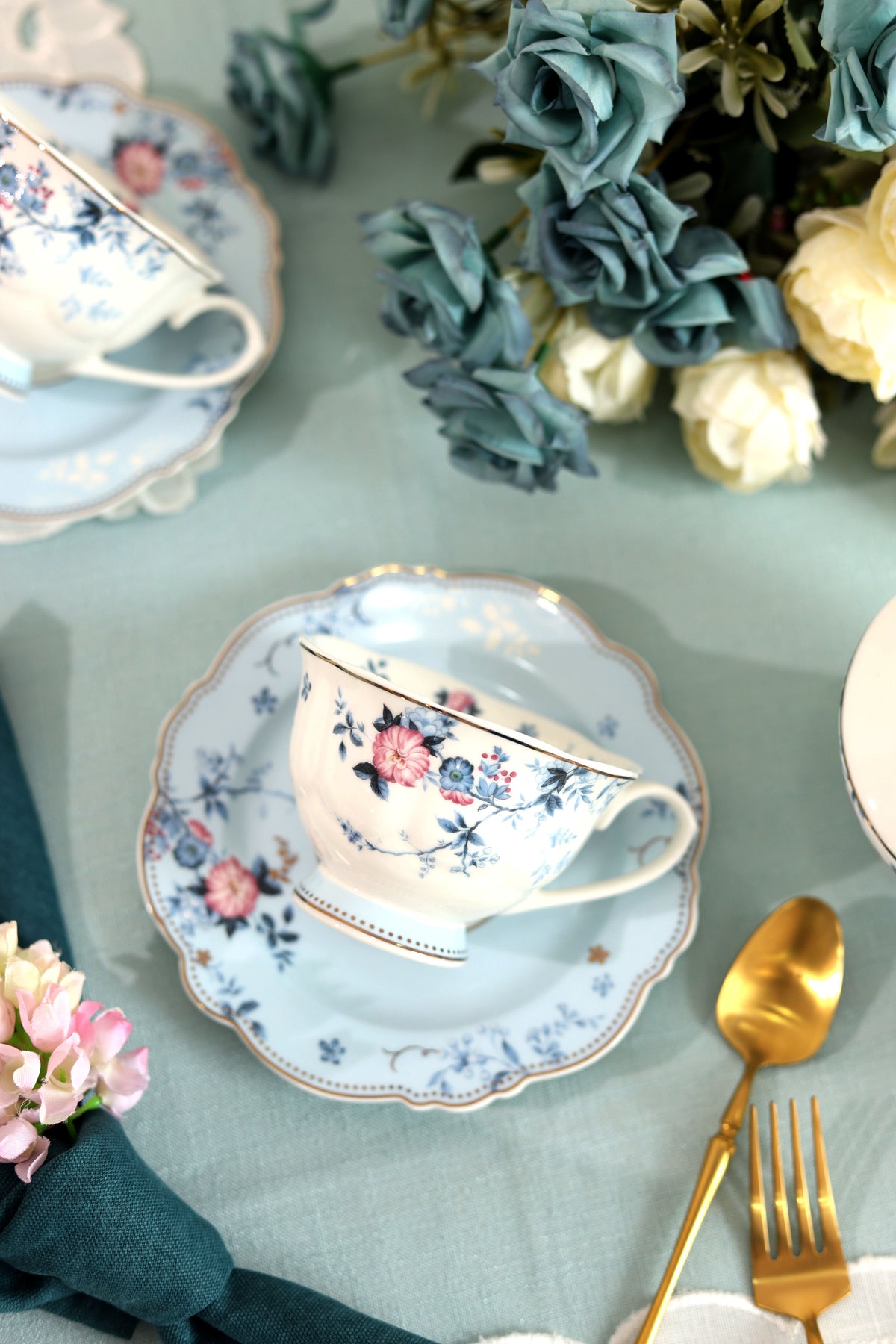 Spring Meadows 15 Pcs Tea Set (Vintage Collection) – Vigneto
