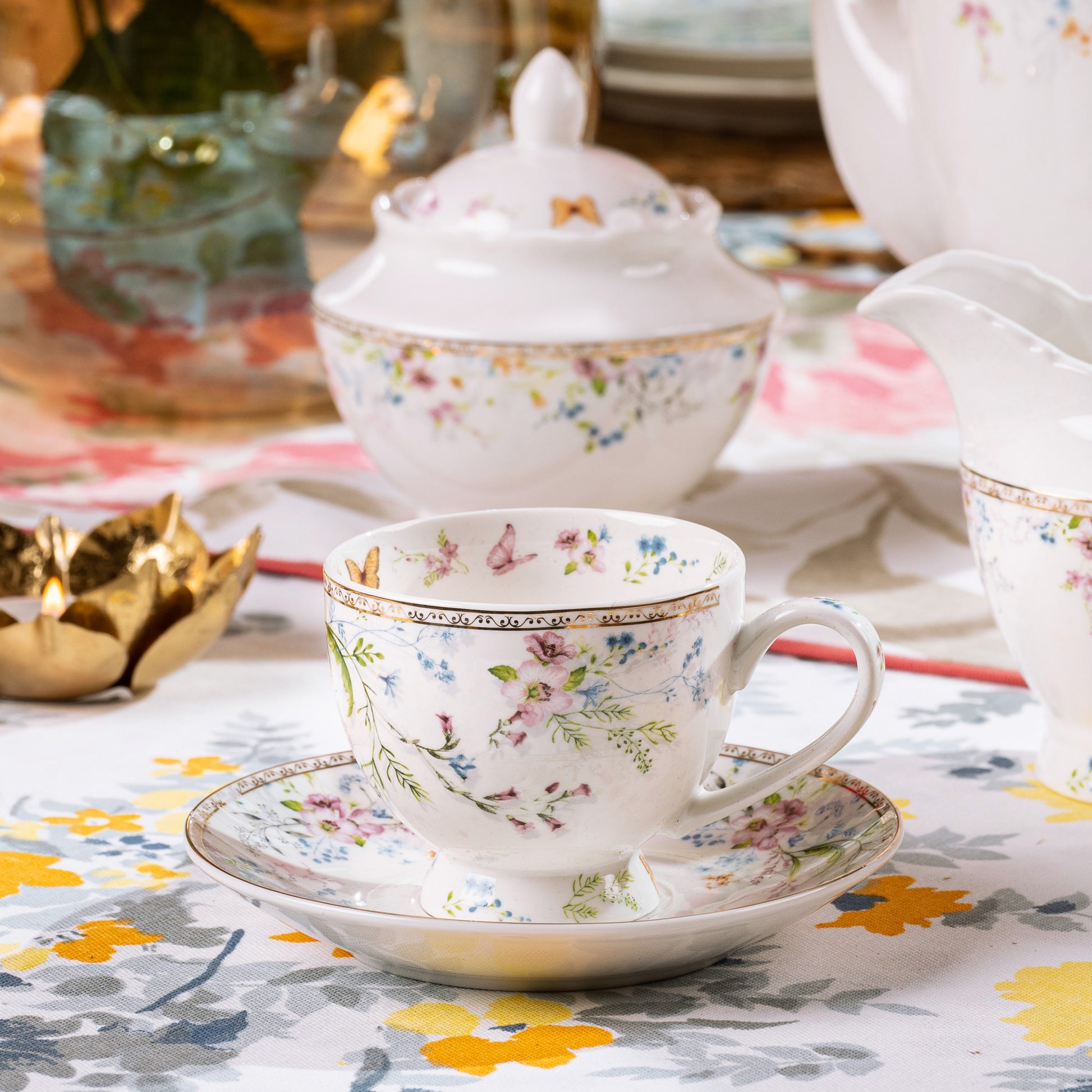 Flower Bed Cup and Saucer Set (6 Cups and 6 Saucers)