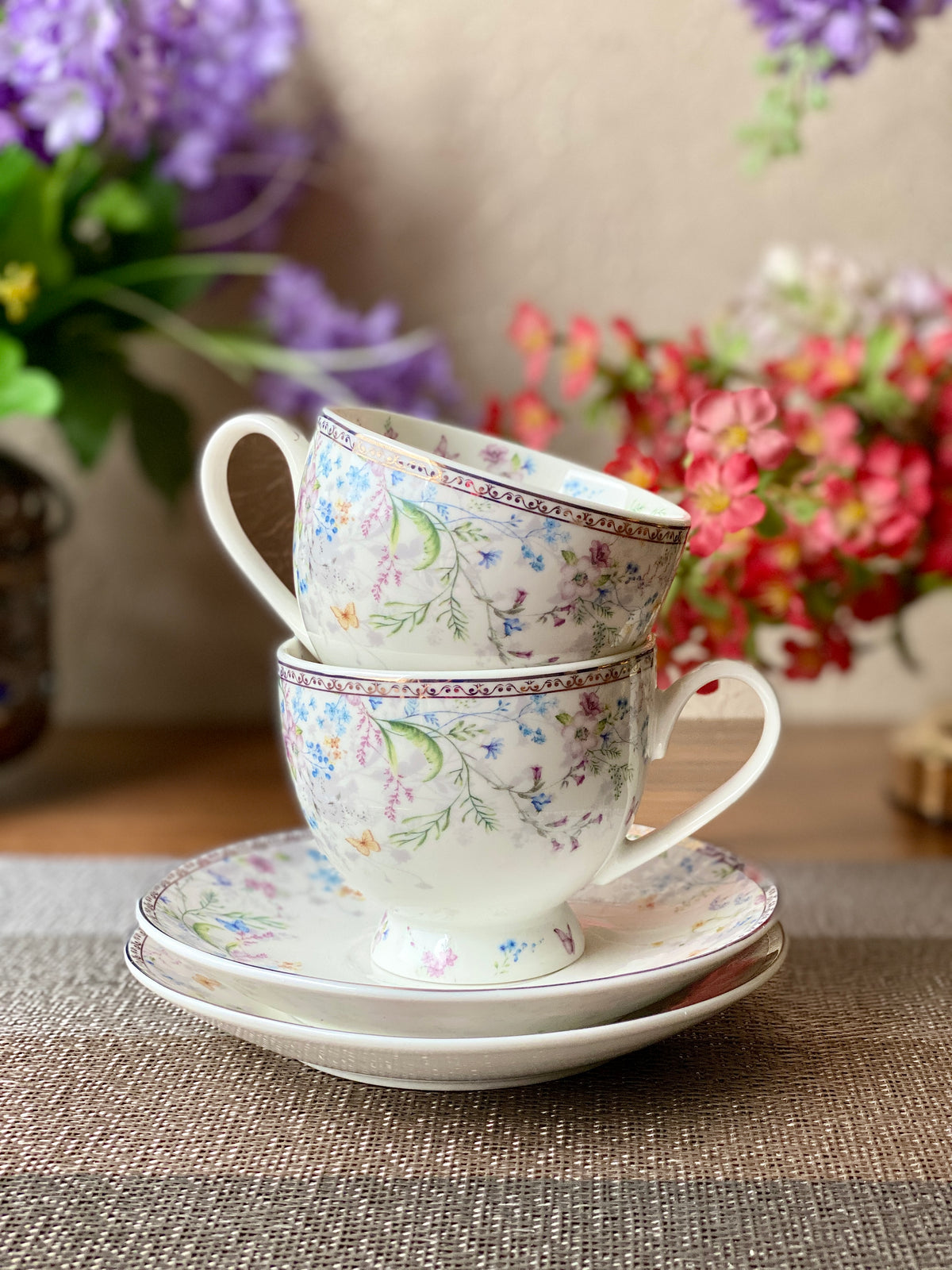 Flower Bed Cup and Saucer Set (6 Cups and 6 Saucers) – Vigneto