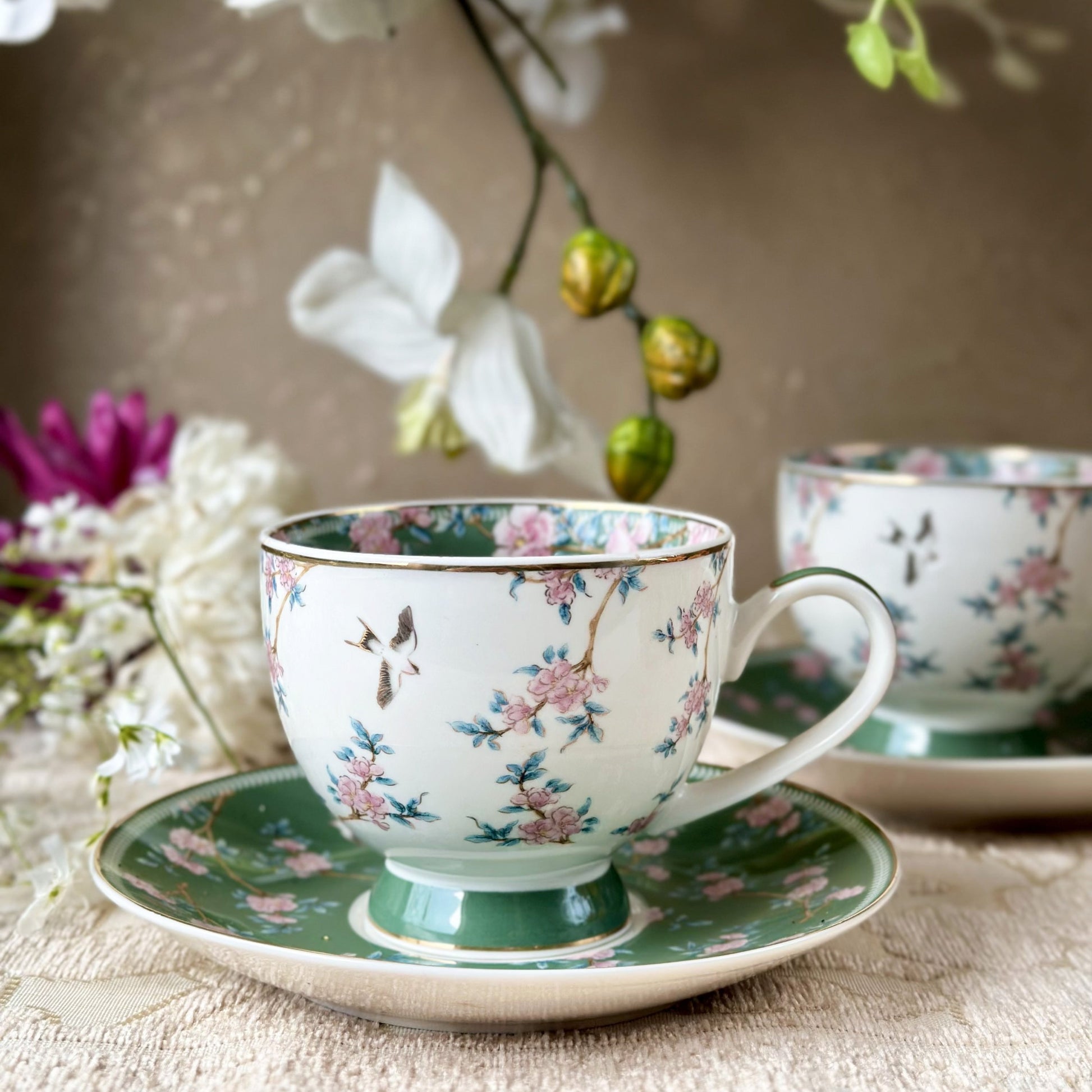 Victorian Green Cup and Saucer Set (6 Cups and 6 Saucers) – Vigneto