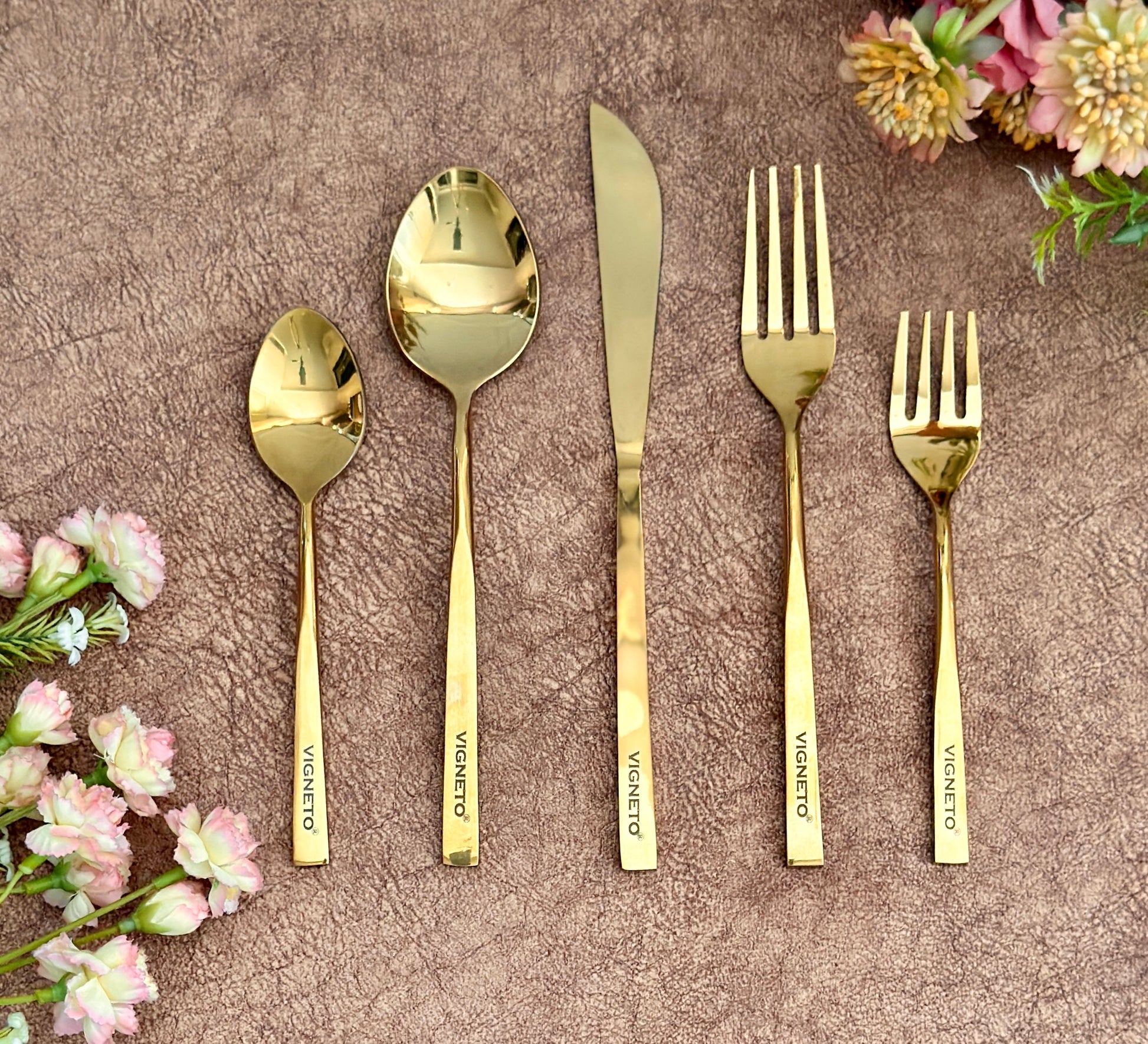 Flat Table Fork (Shine Gold Finish, Set of 6) - Vigneto