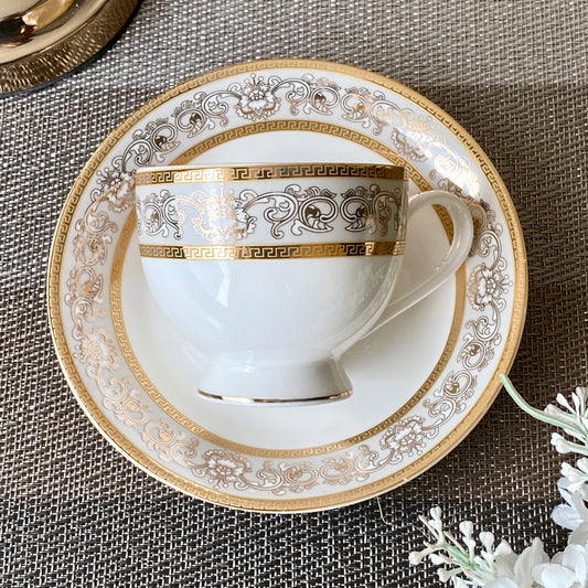 Vigneto White(Base) Embossed Floral Porcelain Cup Saucer Tea Set, For  Gifting at Rs 210/set in New Delhi